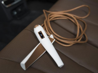 Smart skipping rope tracks your jumps